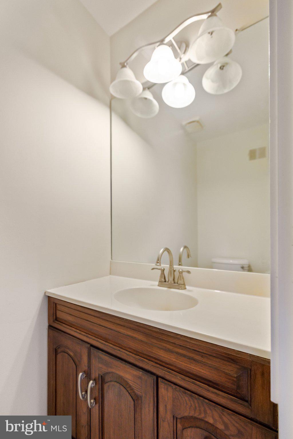 TREEBROOKE CONDOMINIUM - Residential Lease