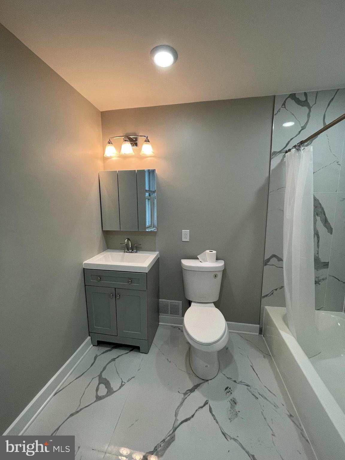 STRAWBERRY MANSION - Residential