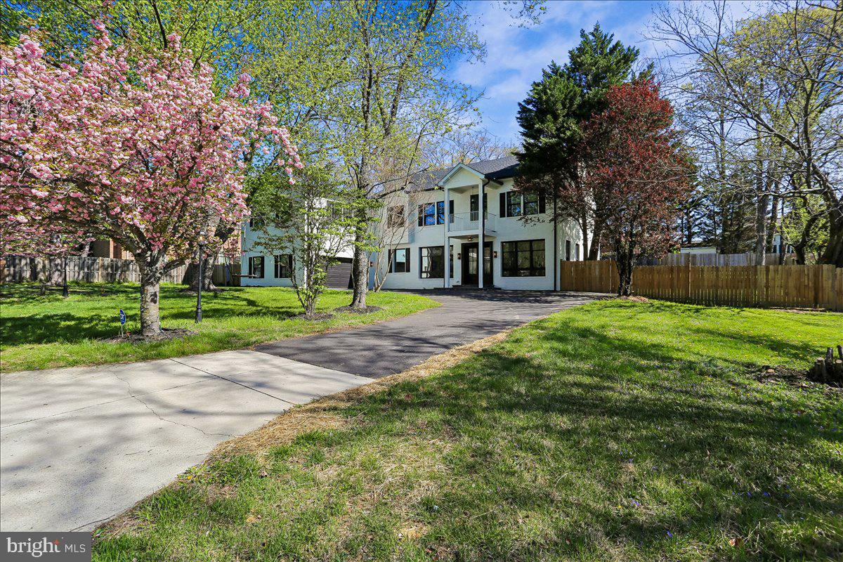 POTOMAC VILLAGE - Residential