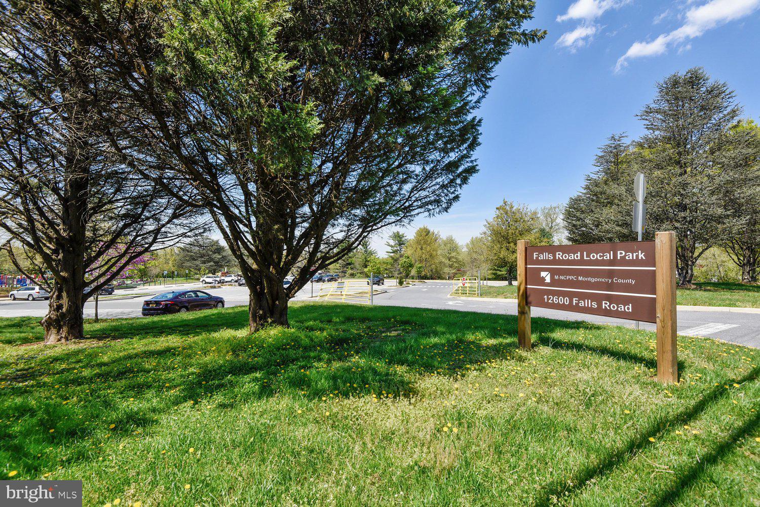 POTOMAC VILLAGE - Residential