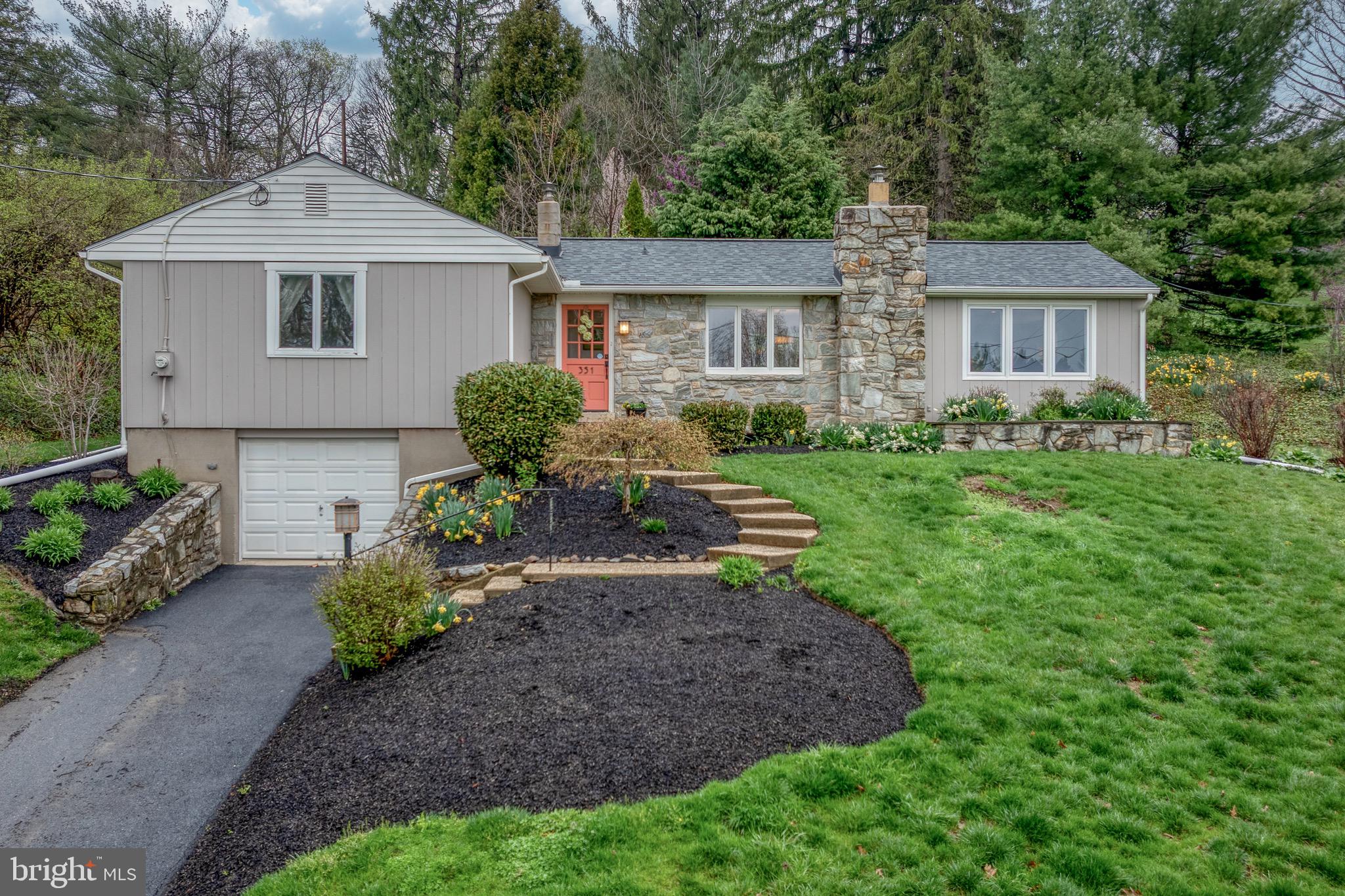 BLOSSOM HILL - Residential