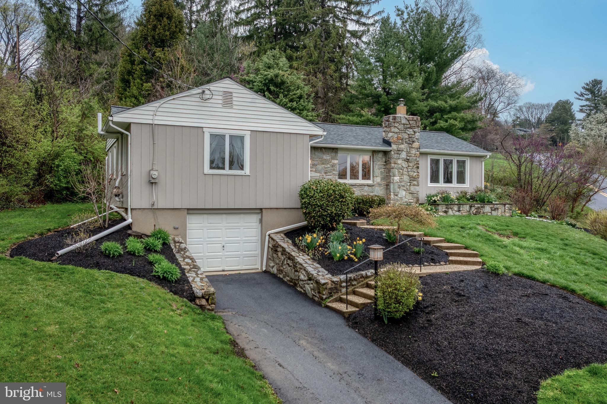 BLOSSOM HILL - Residential