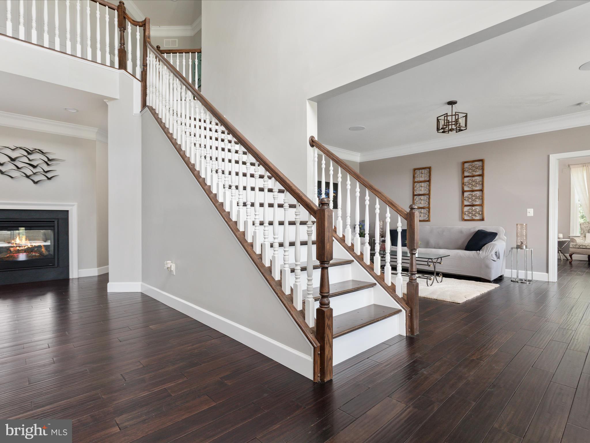 HUNTLEIGH AT CREIGHTON FARMS - Residential
