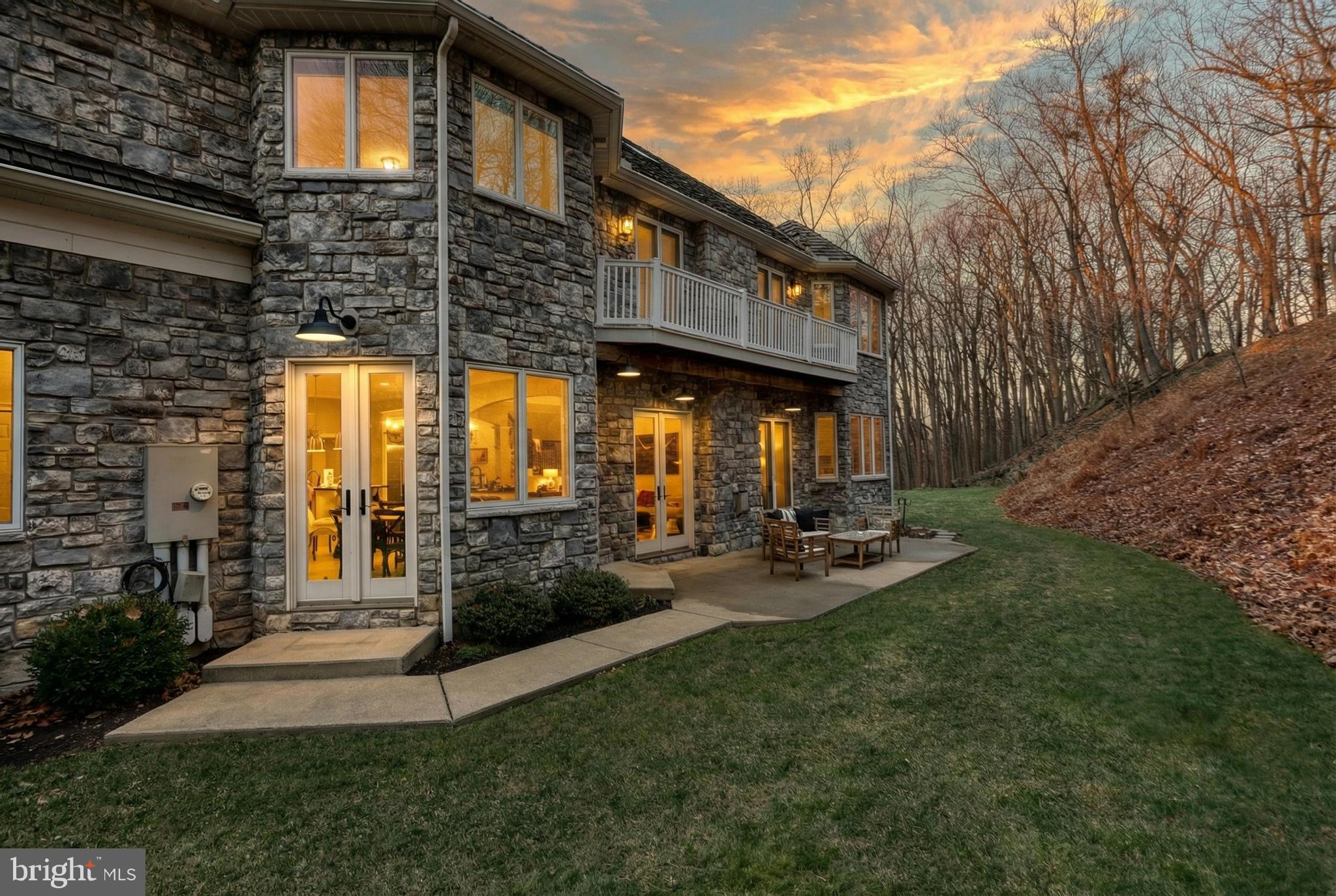 THE OAKS - Residential