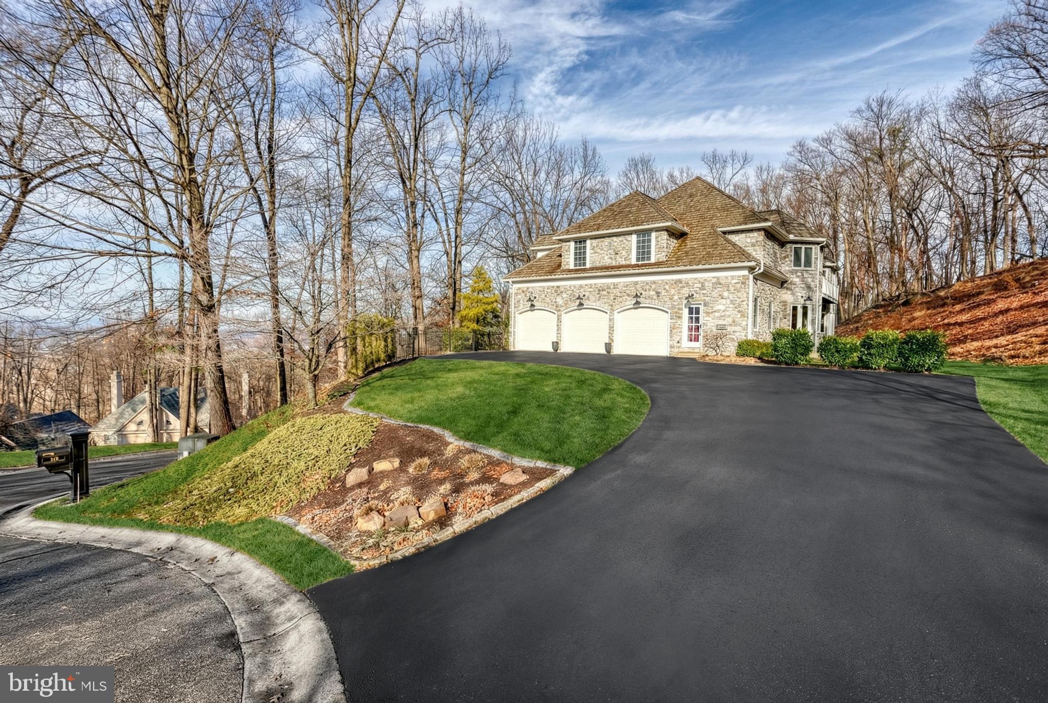 THE OAKS - Residential