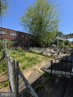 LAWNDALE - Residential