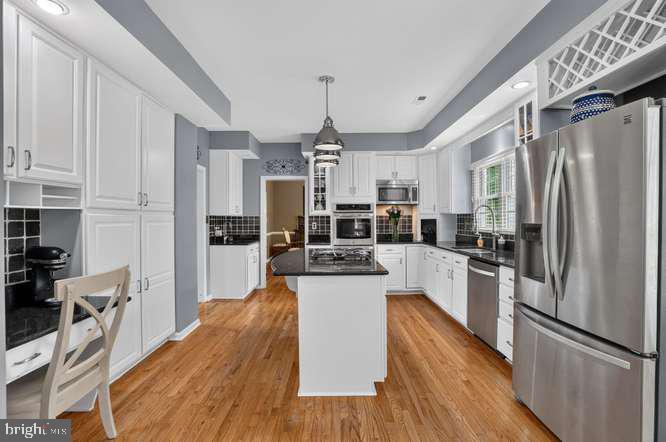 BARRINGTON - Residential
