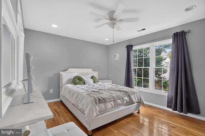 BARRINGTON - Residential