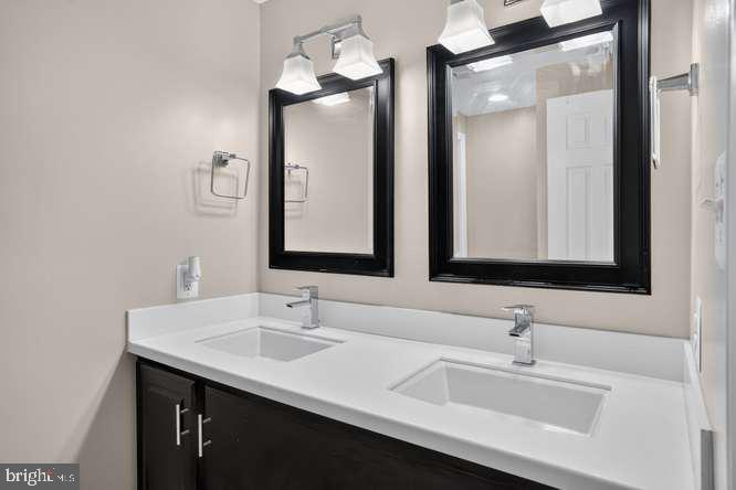 BARRINGTON - Residential