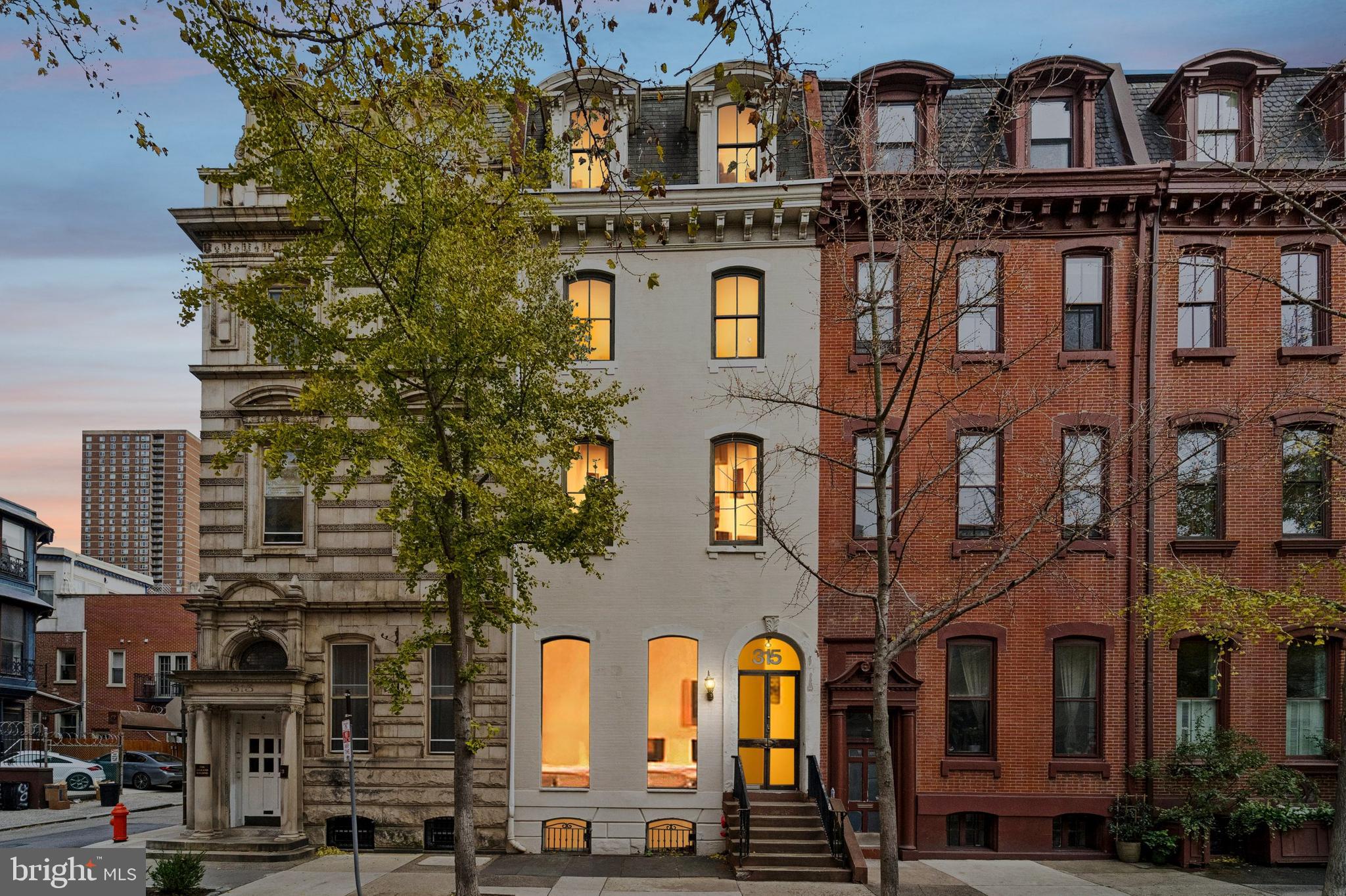 RITTENHOUSE SQUARE - Residential Income