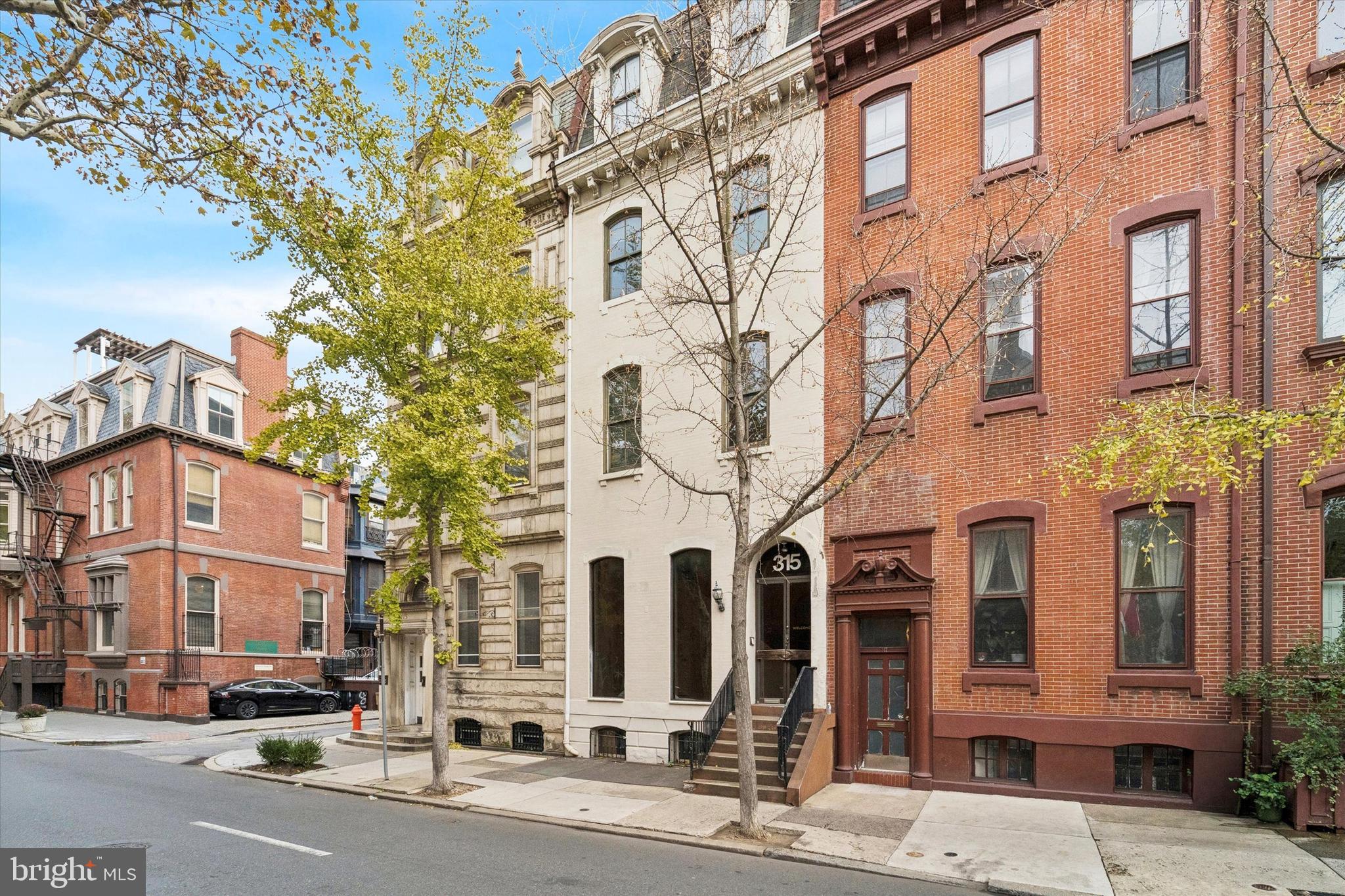 RITTENHOUSE SQUARE - Residential Income