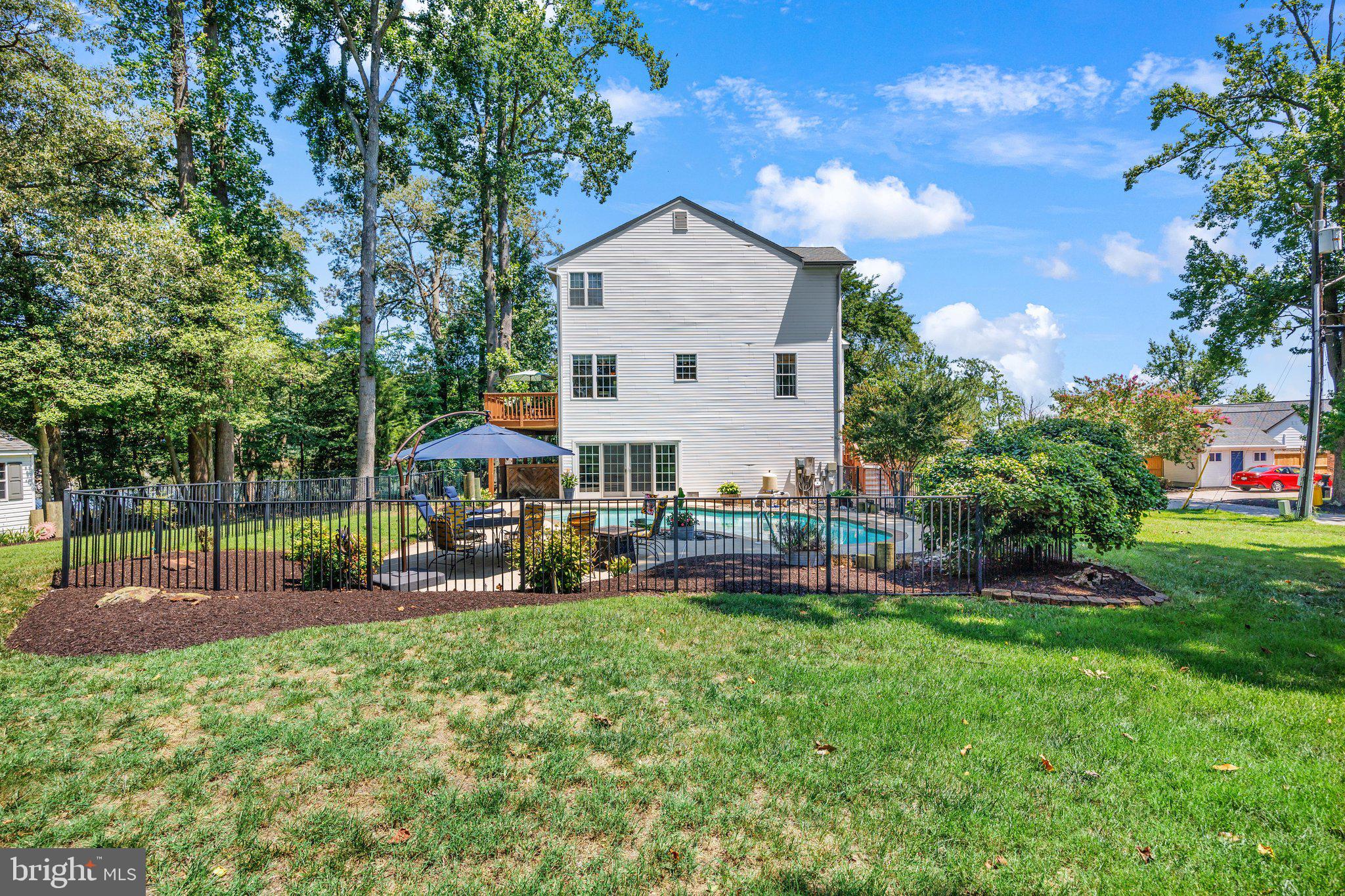 LONG POINT - Residential