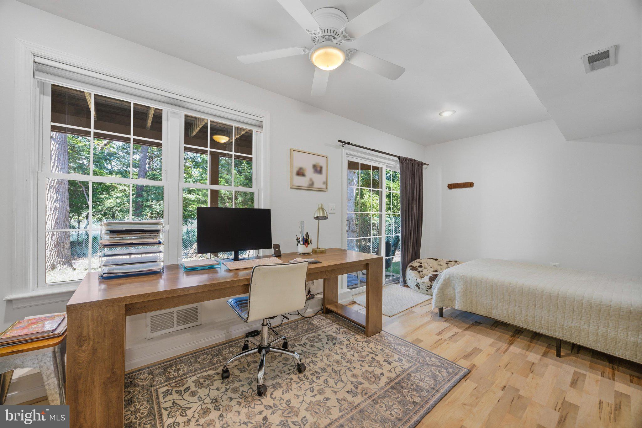 LONG POINT - Residential