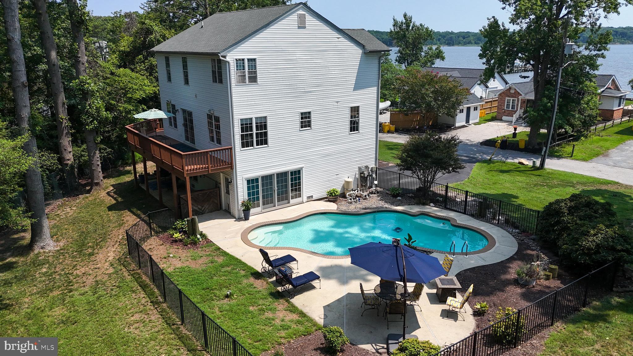 LONG POINT - Residential