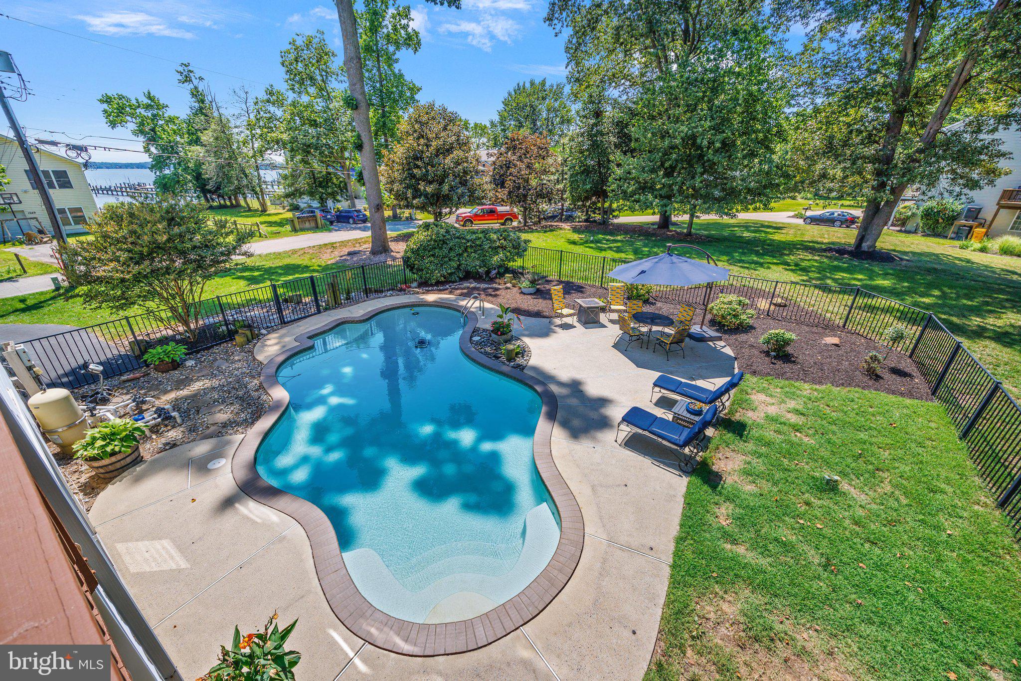LONG POINT - Residential