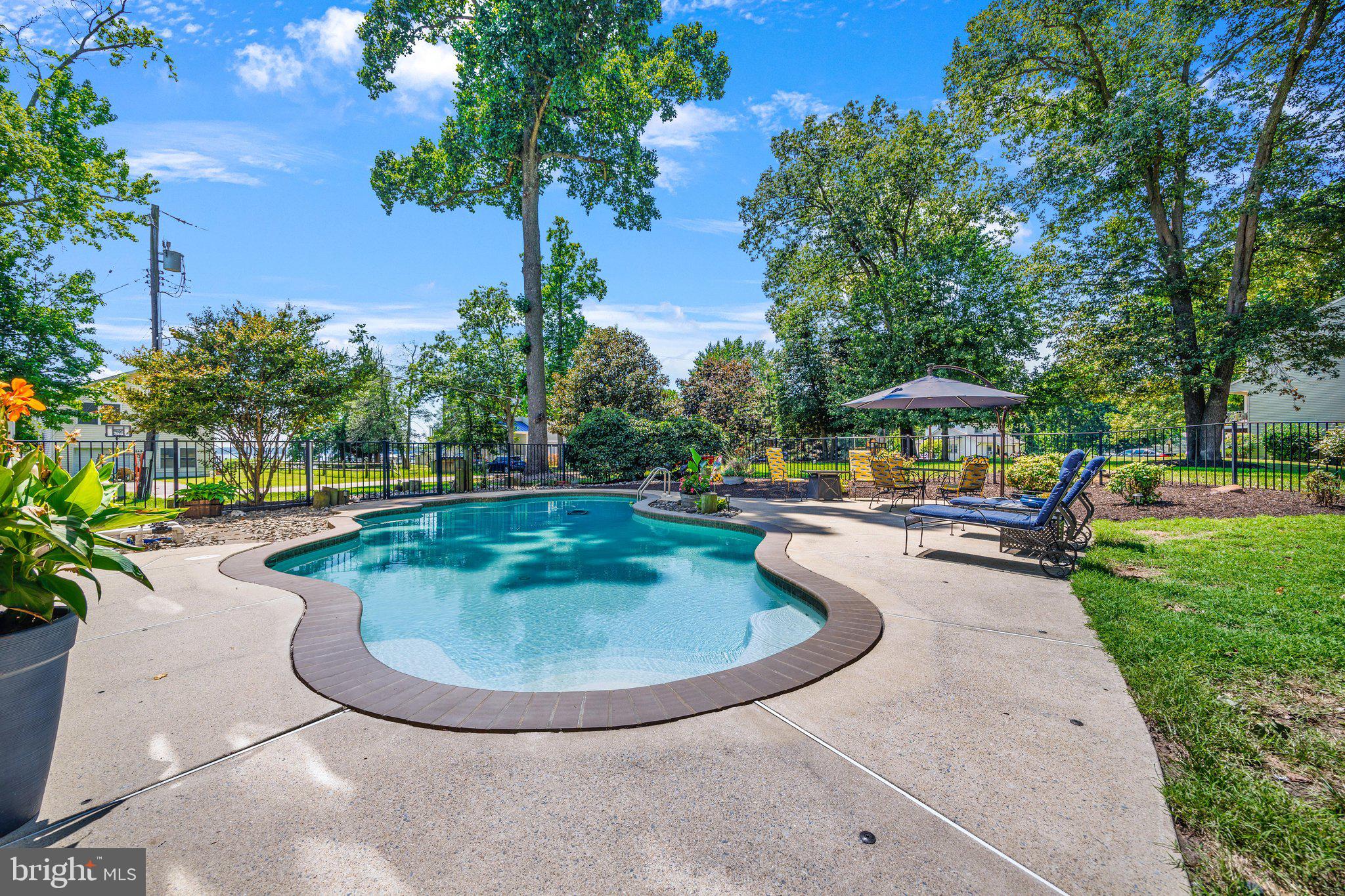 LONG POINT - Residential