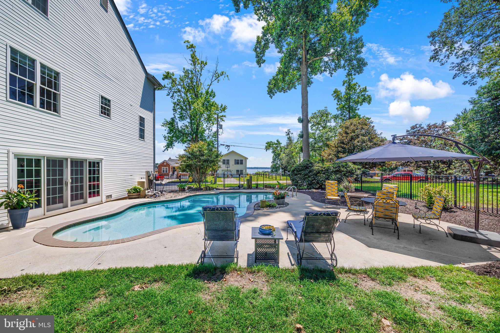 LONG POINT - Residential
