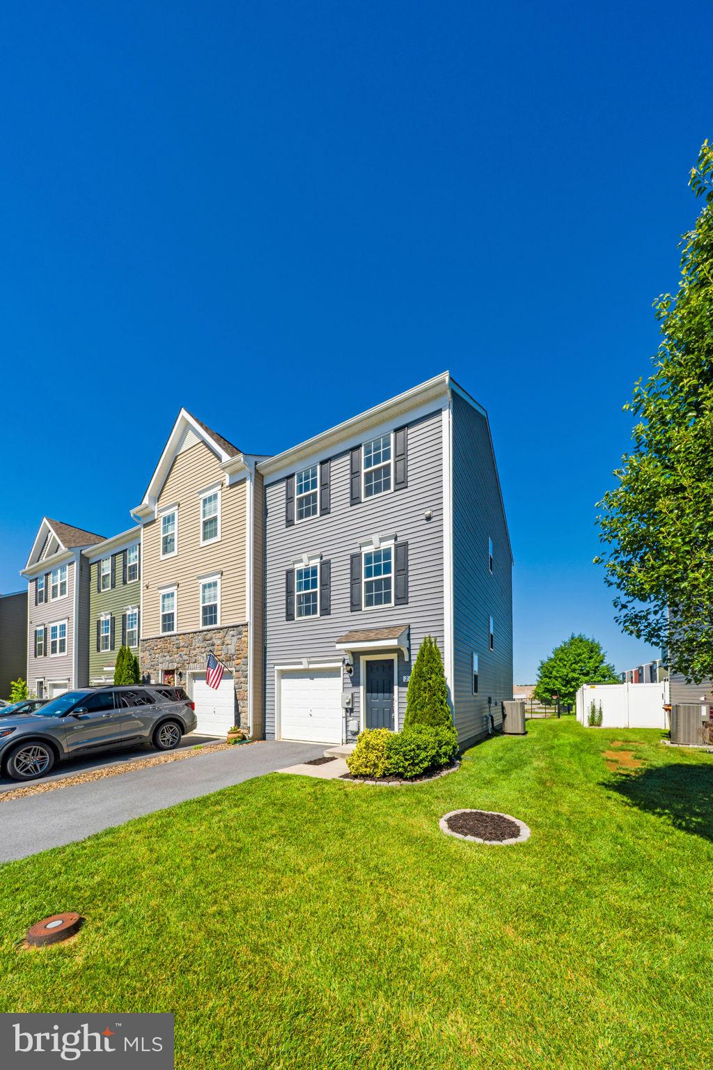 BRIAR RUN - Residential