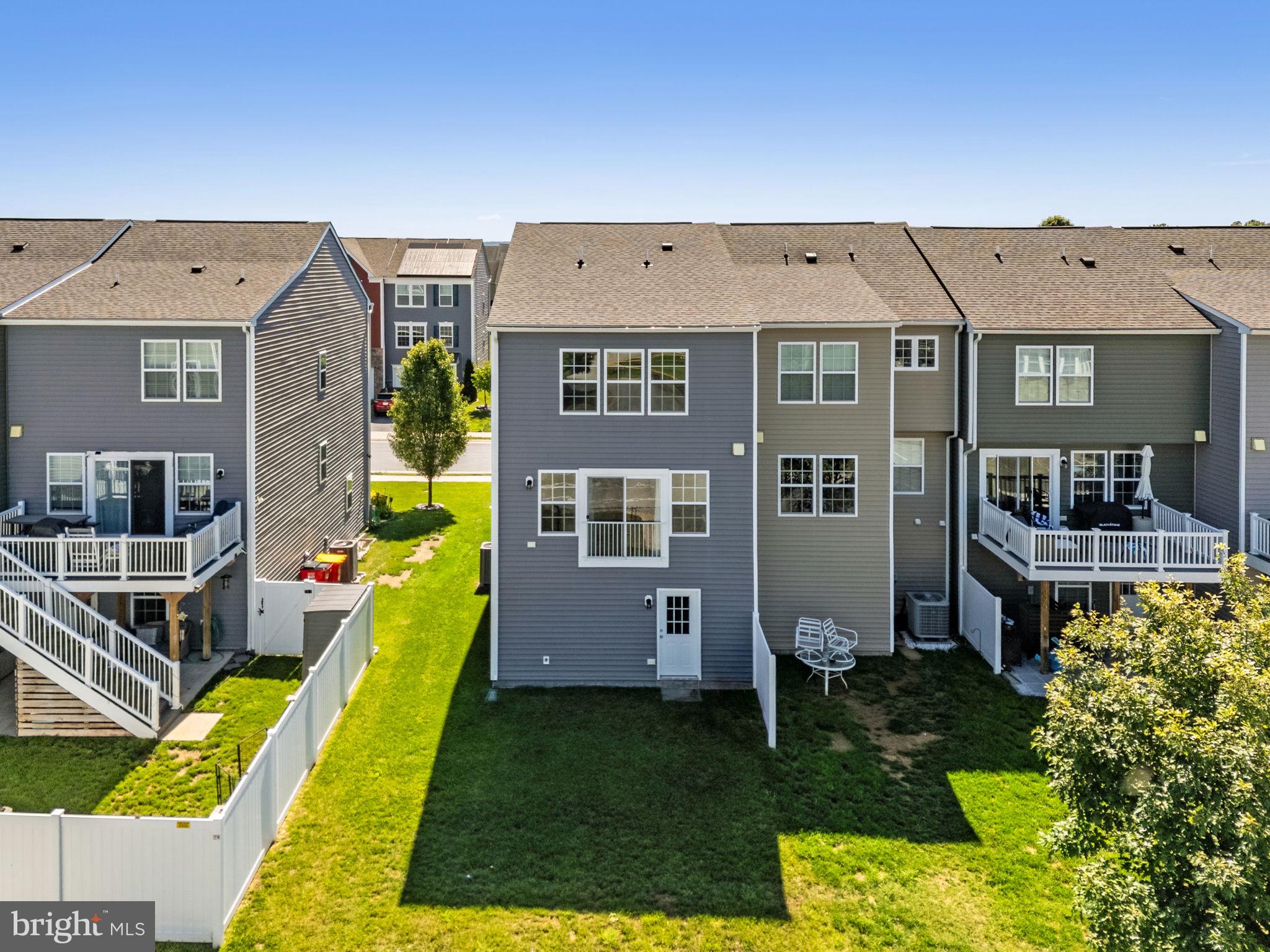 BRIAR RUN - Residential