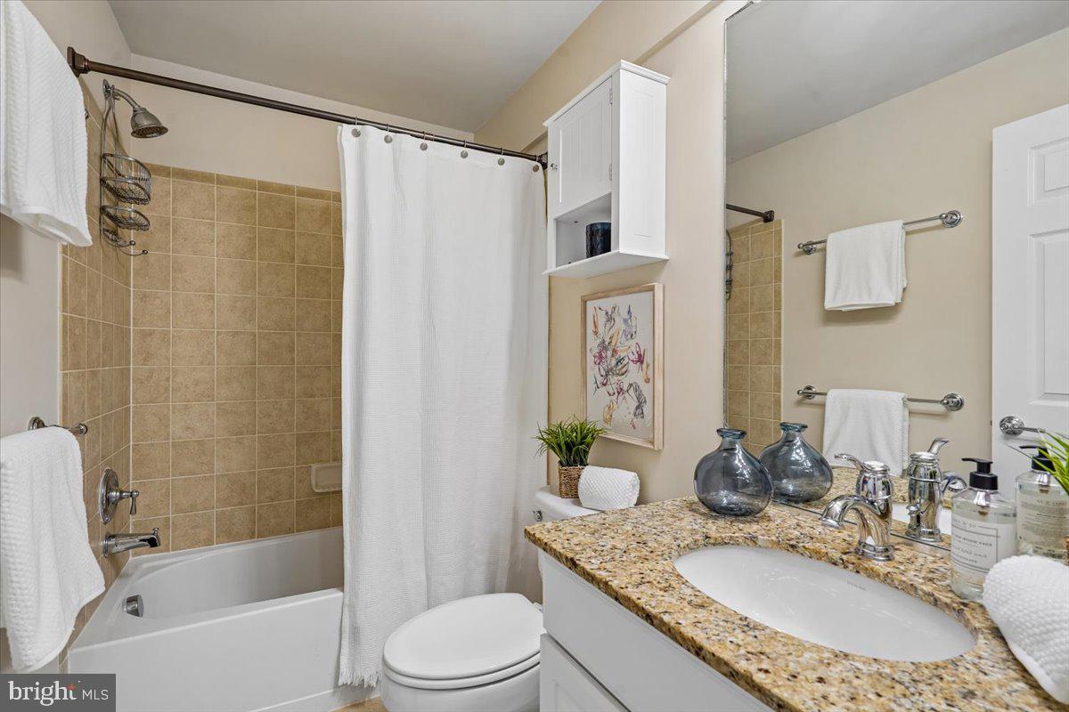 RED CEDAR MIDDLE VILLAGE - Residential