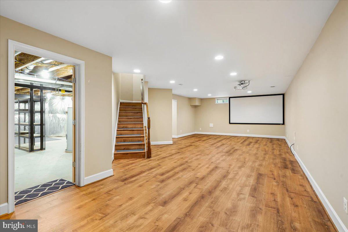 RED CEDAR MIDDLE VILLAGE - Residential
