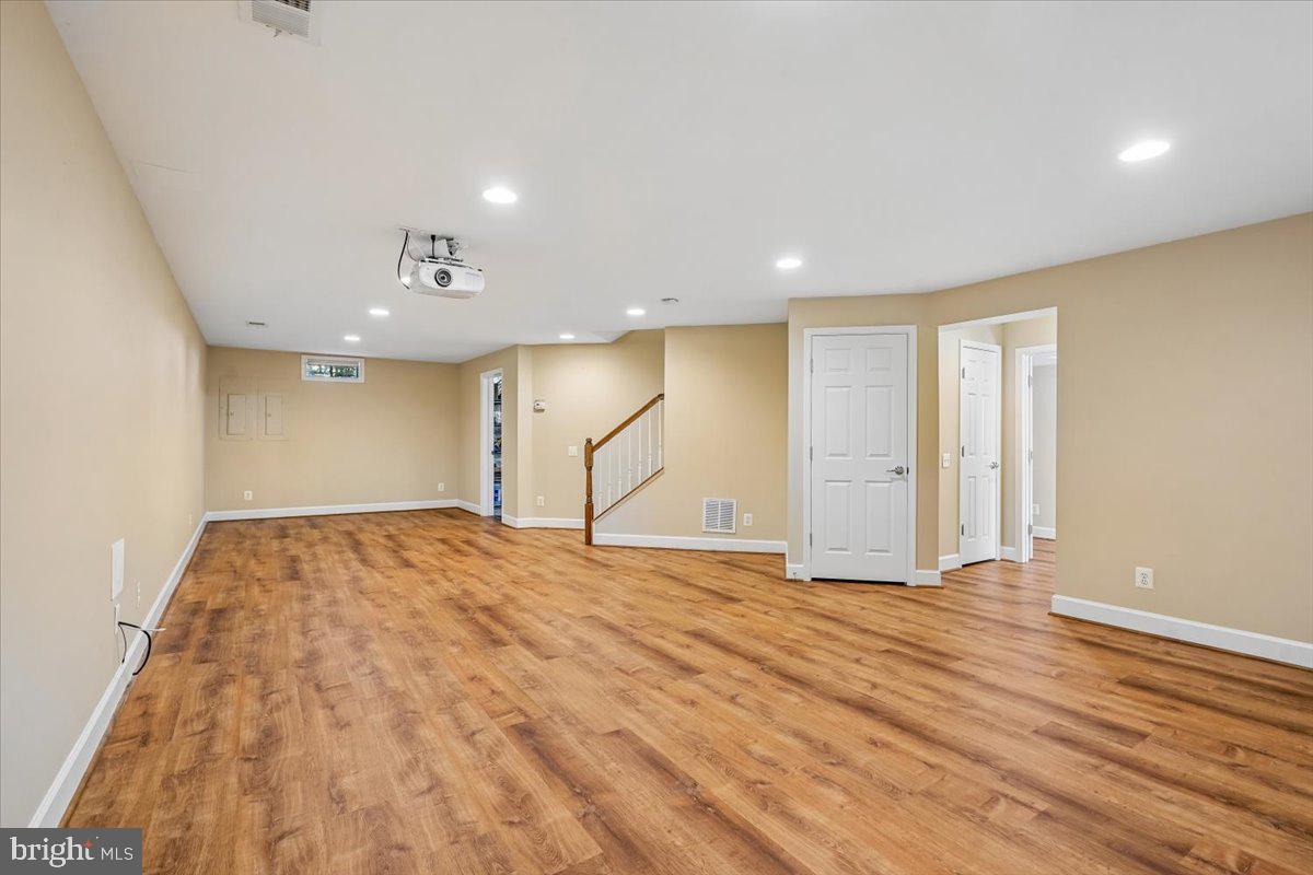RED CEDAR MIDDLE VILLAGE - Residential
