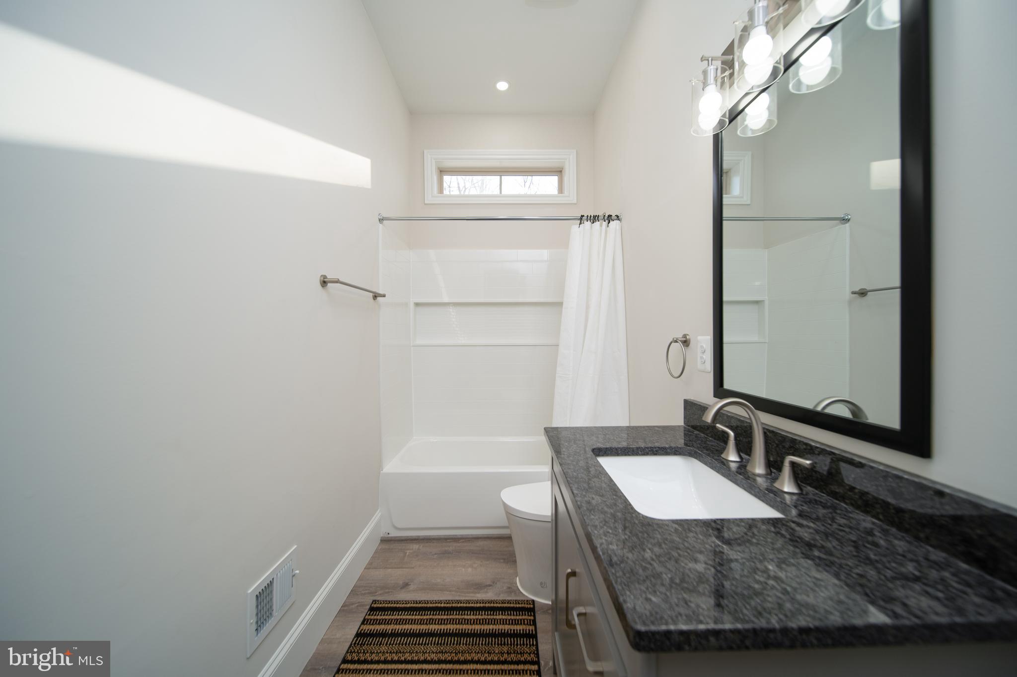 WATERSIDE RESERVE - Residential