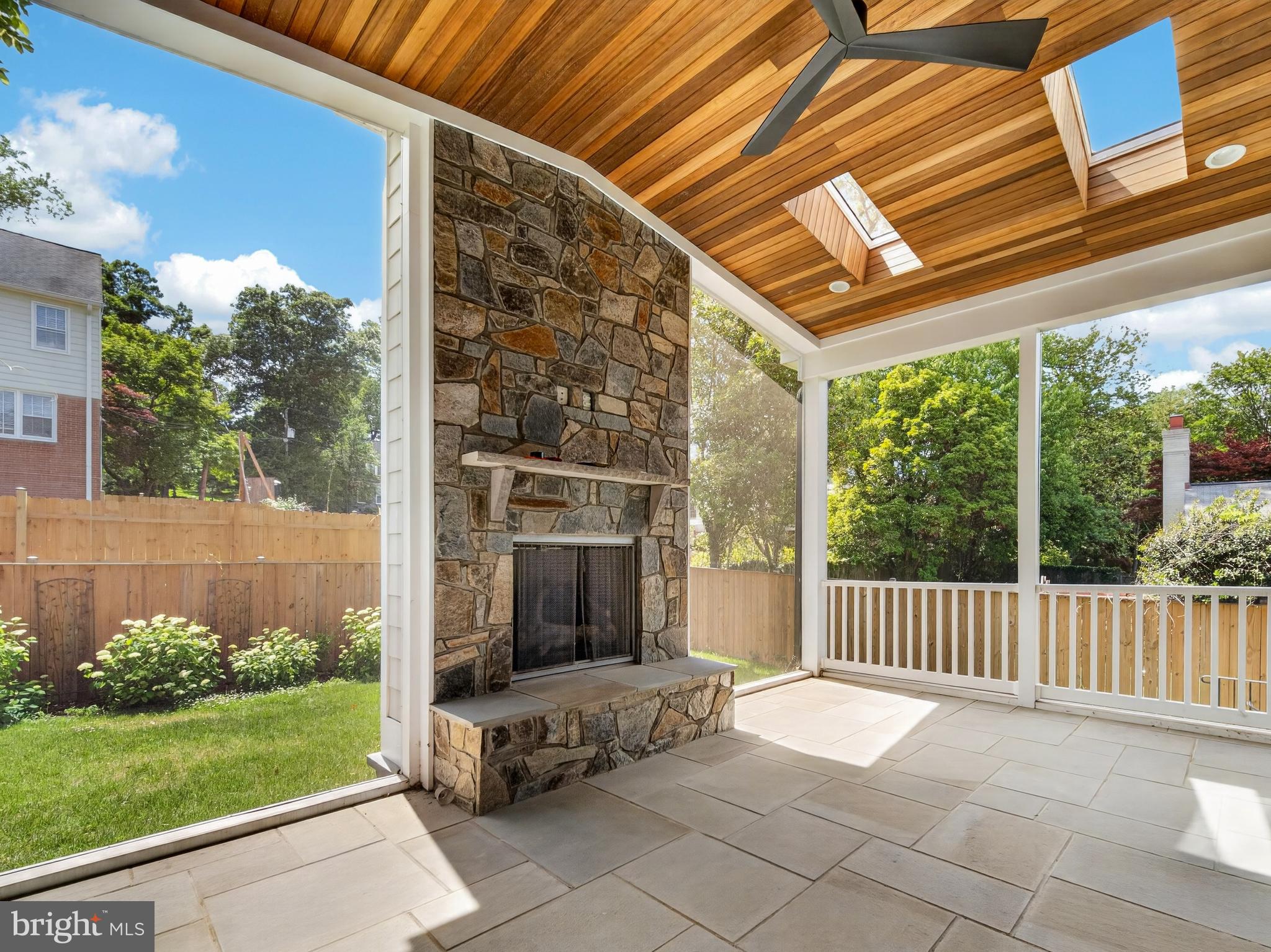 OAKWOOD KNOLLS - Residential