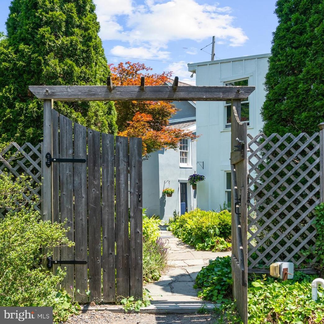 SPRING VALLEY - Residential