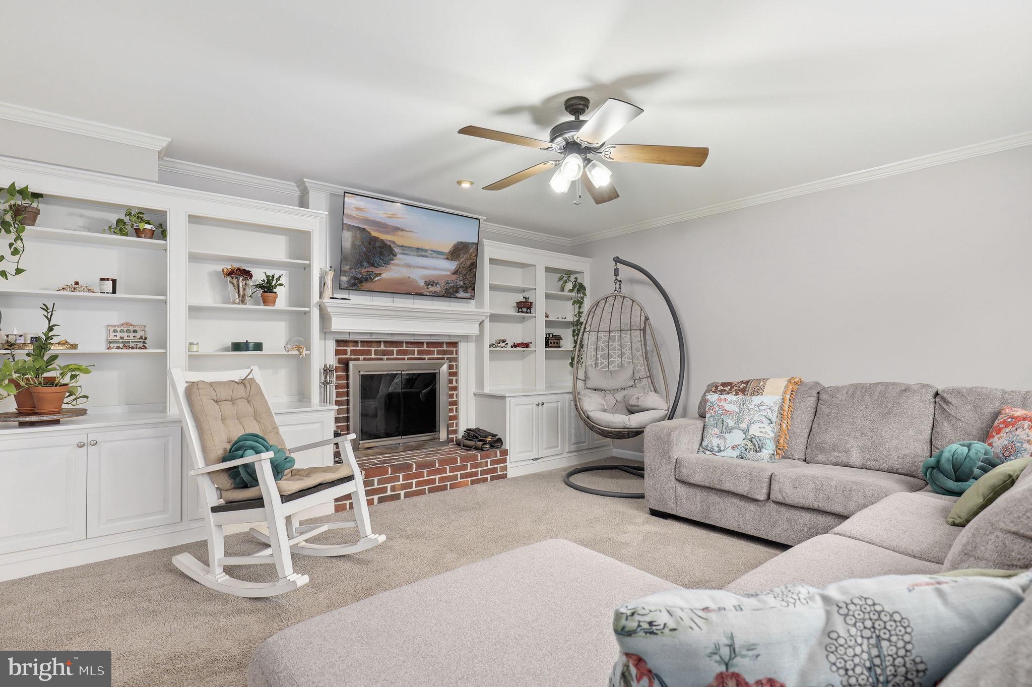 BUCKINGHAM HILLS - Residential