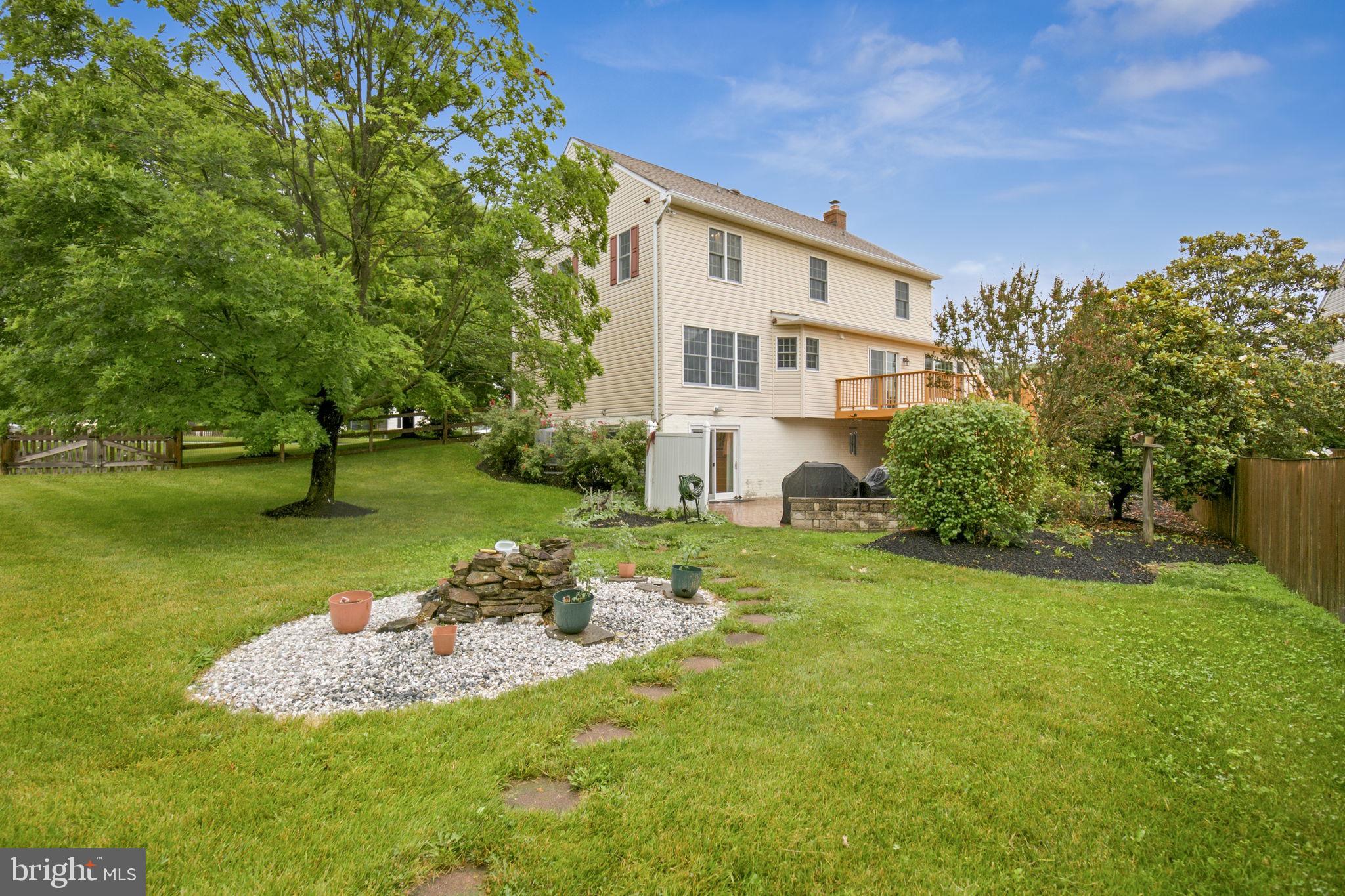 BUCKINGHAM HILLS - Residential