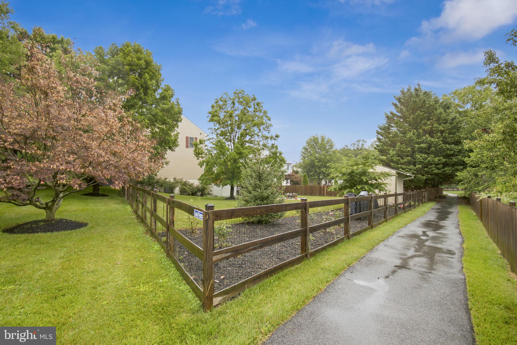 BUCKINGHAM HILLS - Residential