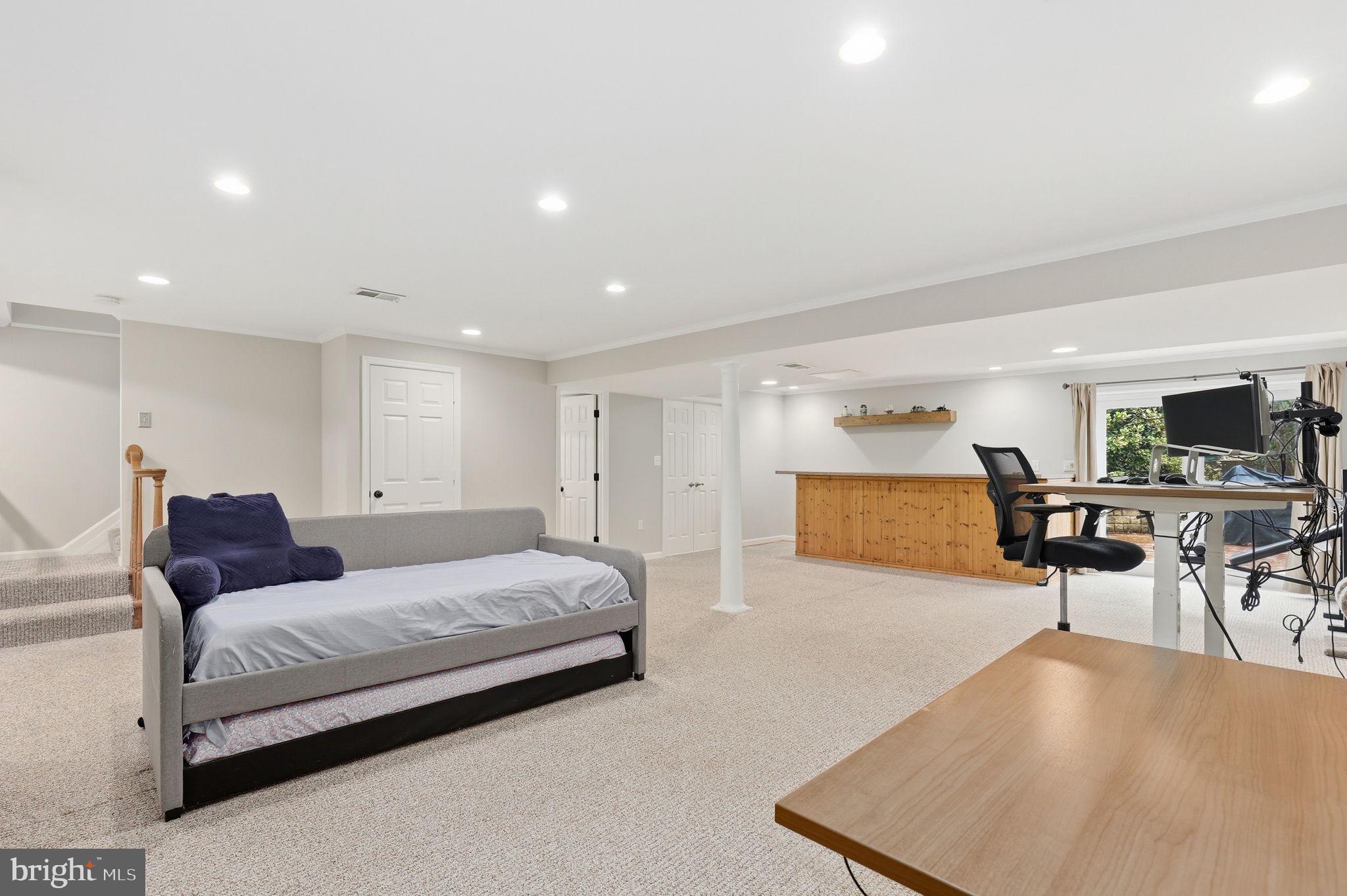 BUCKINGHAM HILLS - Residential