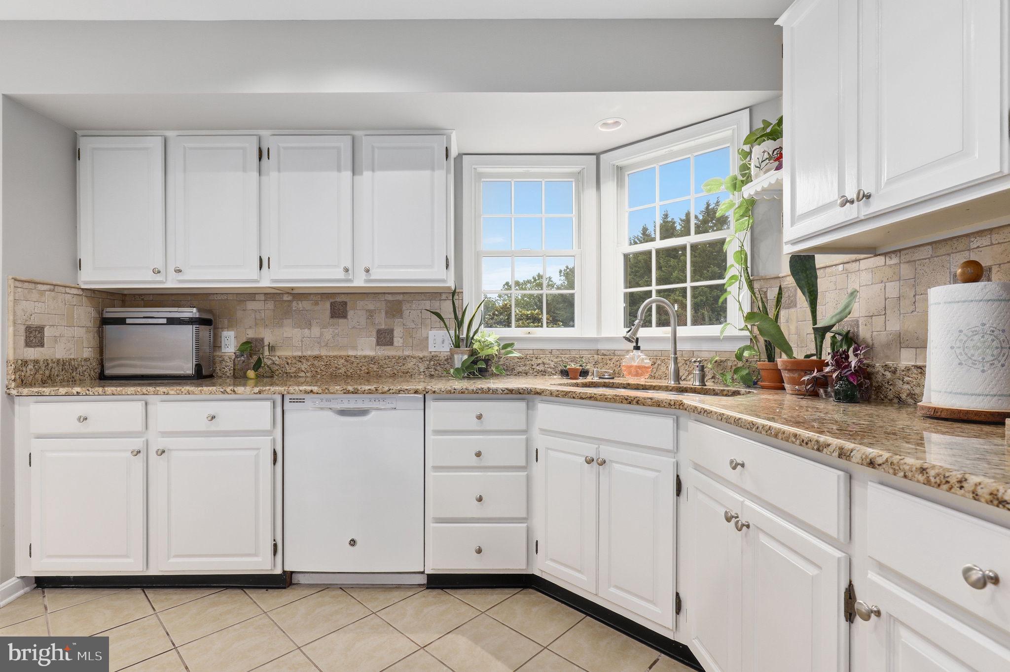 BUCKINGHAM HILLS - Residential