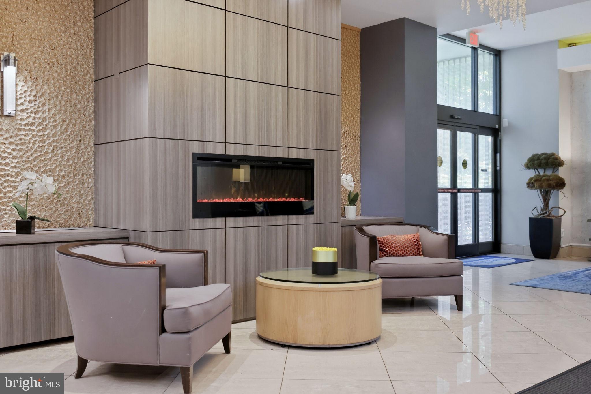 RIVER PLACE SOUTH - Residential