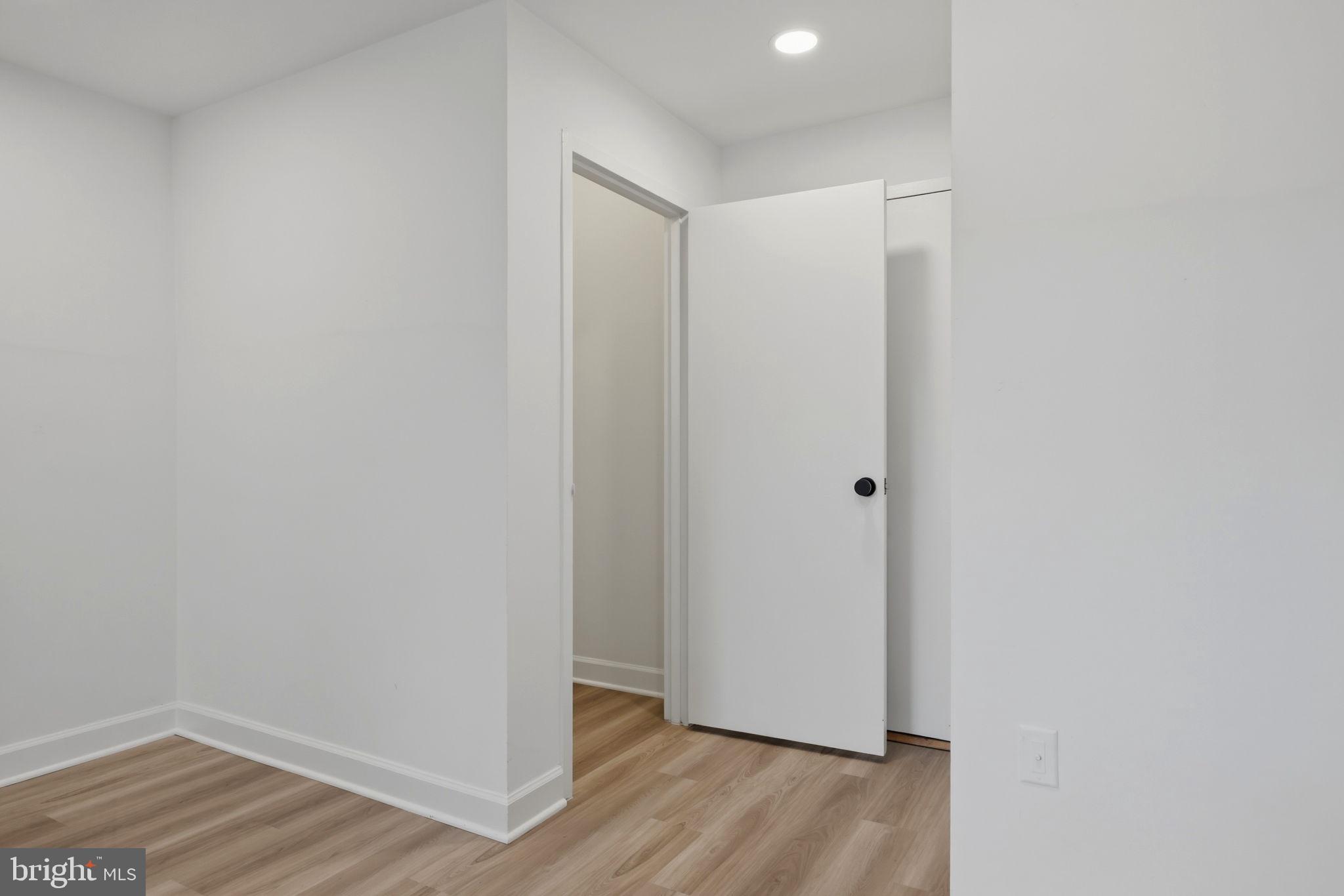 RIVER PLACE SOUTH - Residential