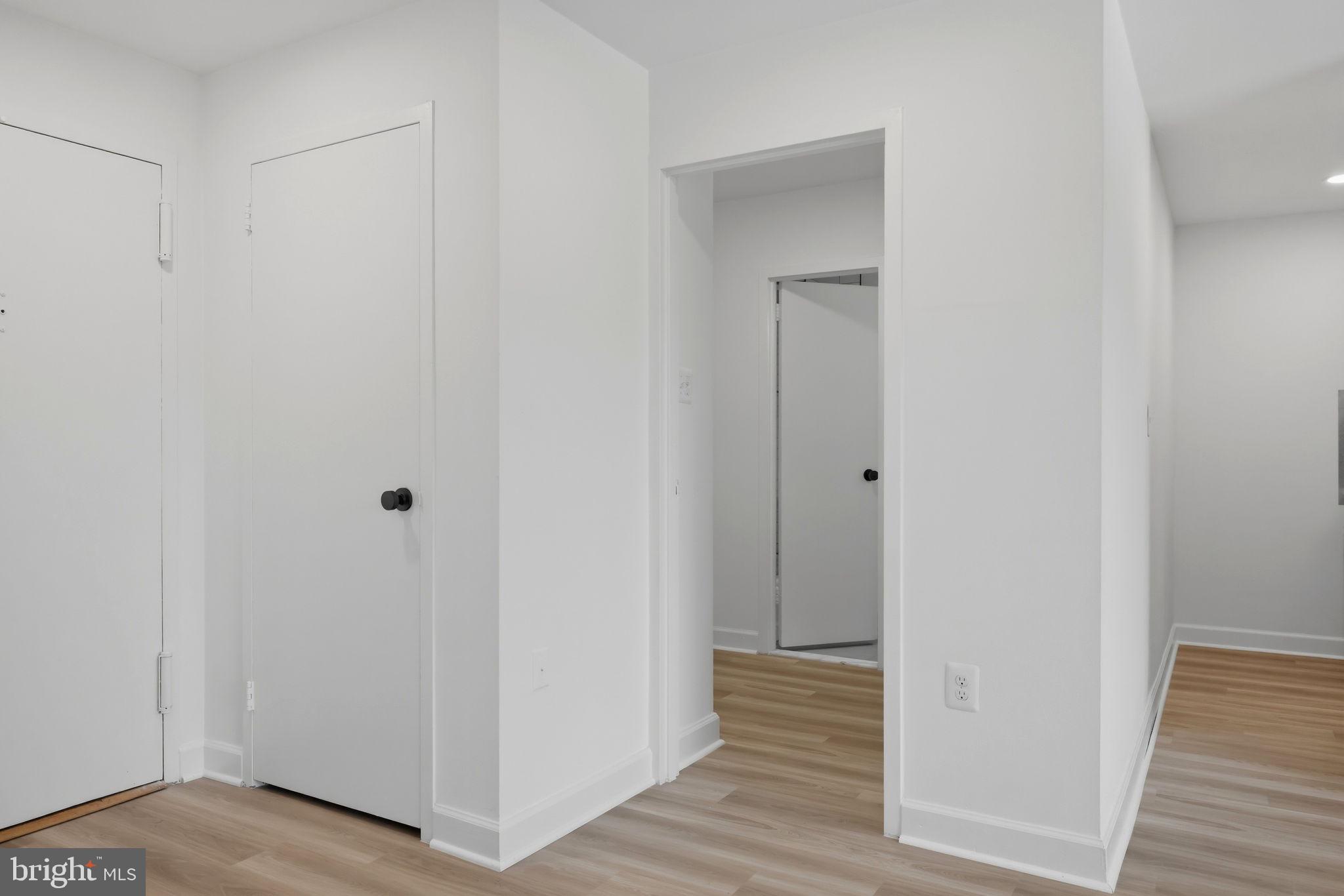 RIVER PLACE SOUTH - Residential