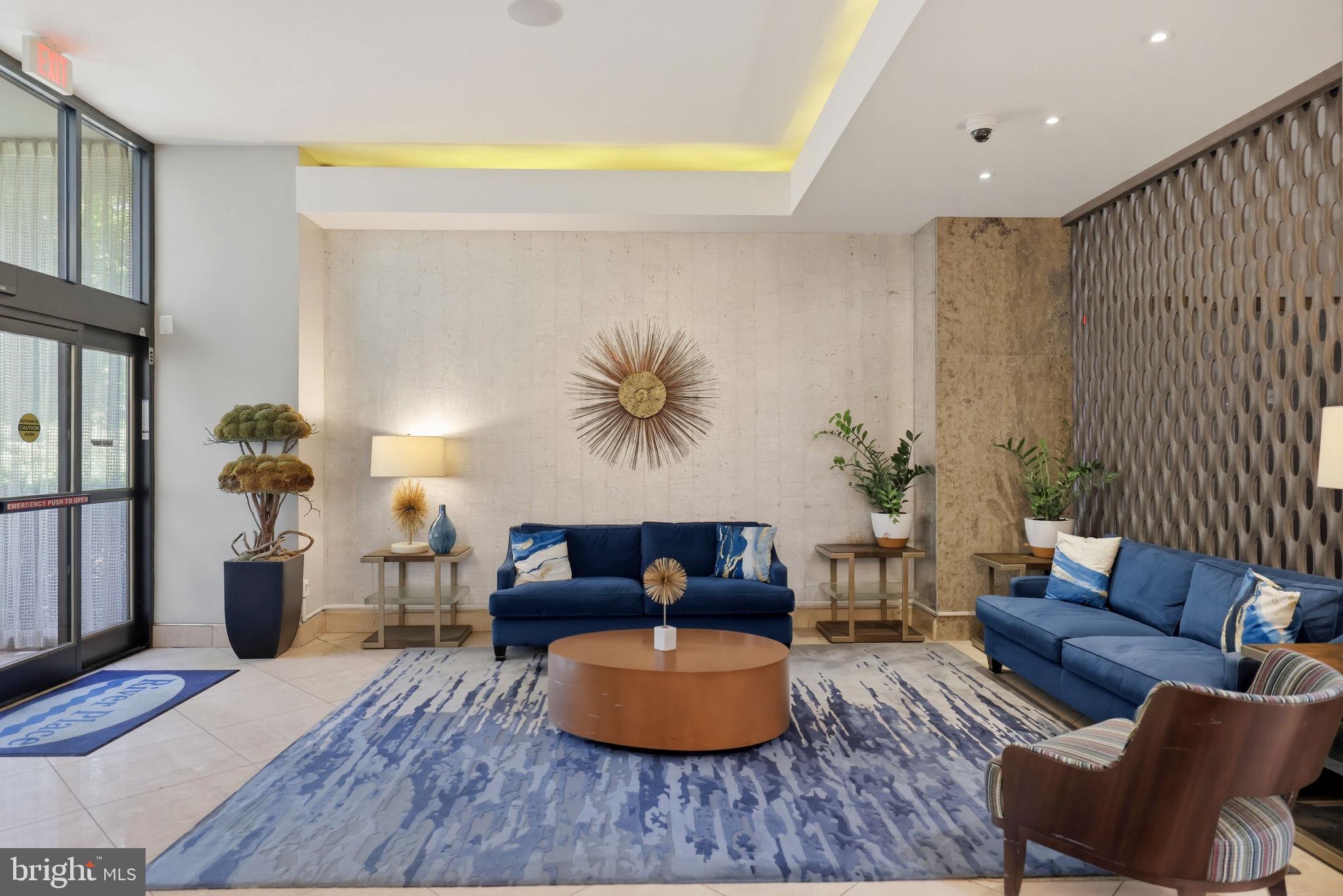 RIVER PLACE SOUTH - Residential