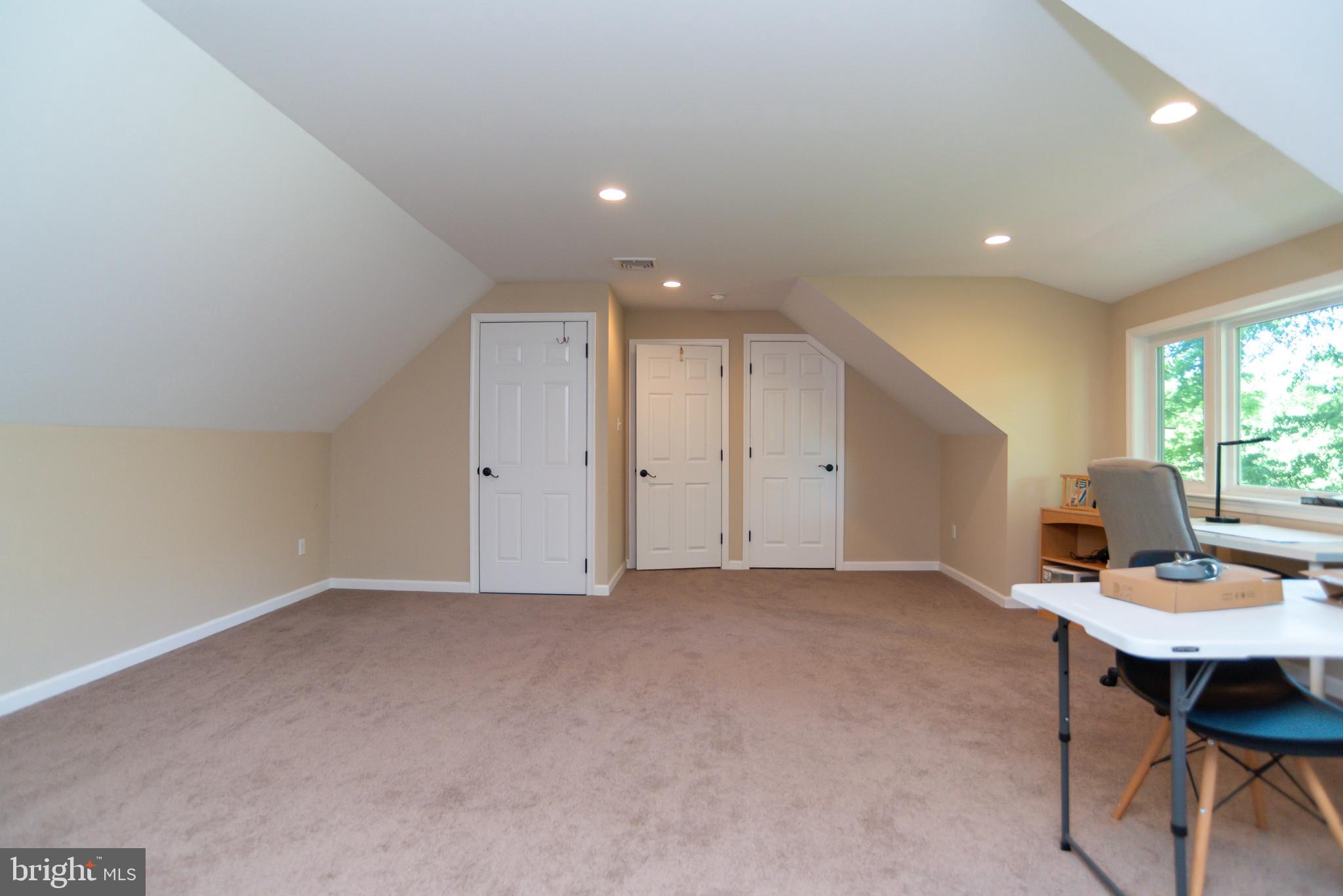 TWIN BROOK ESTS - Residential