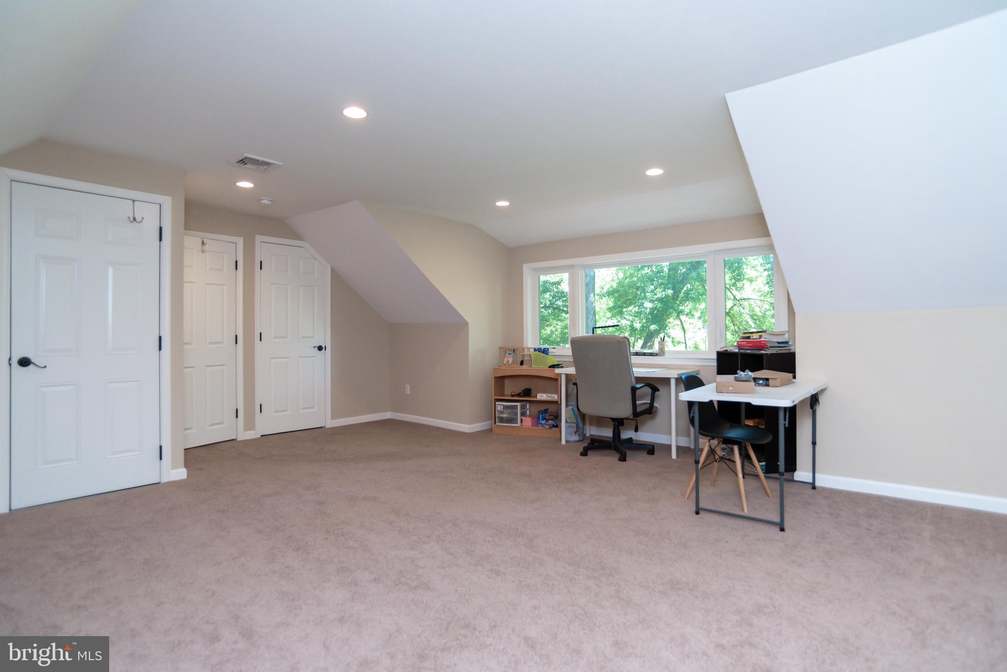 TWIN BROOK ESTS - Residential
