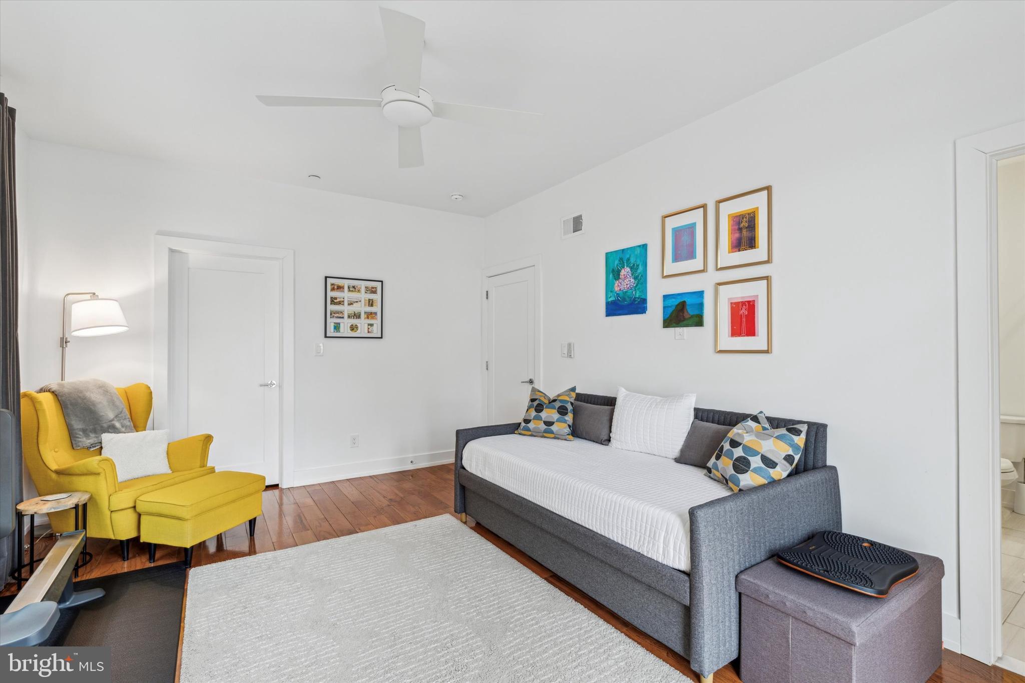 ROXBOROUGH - Residential
