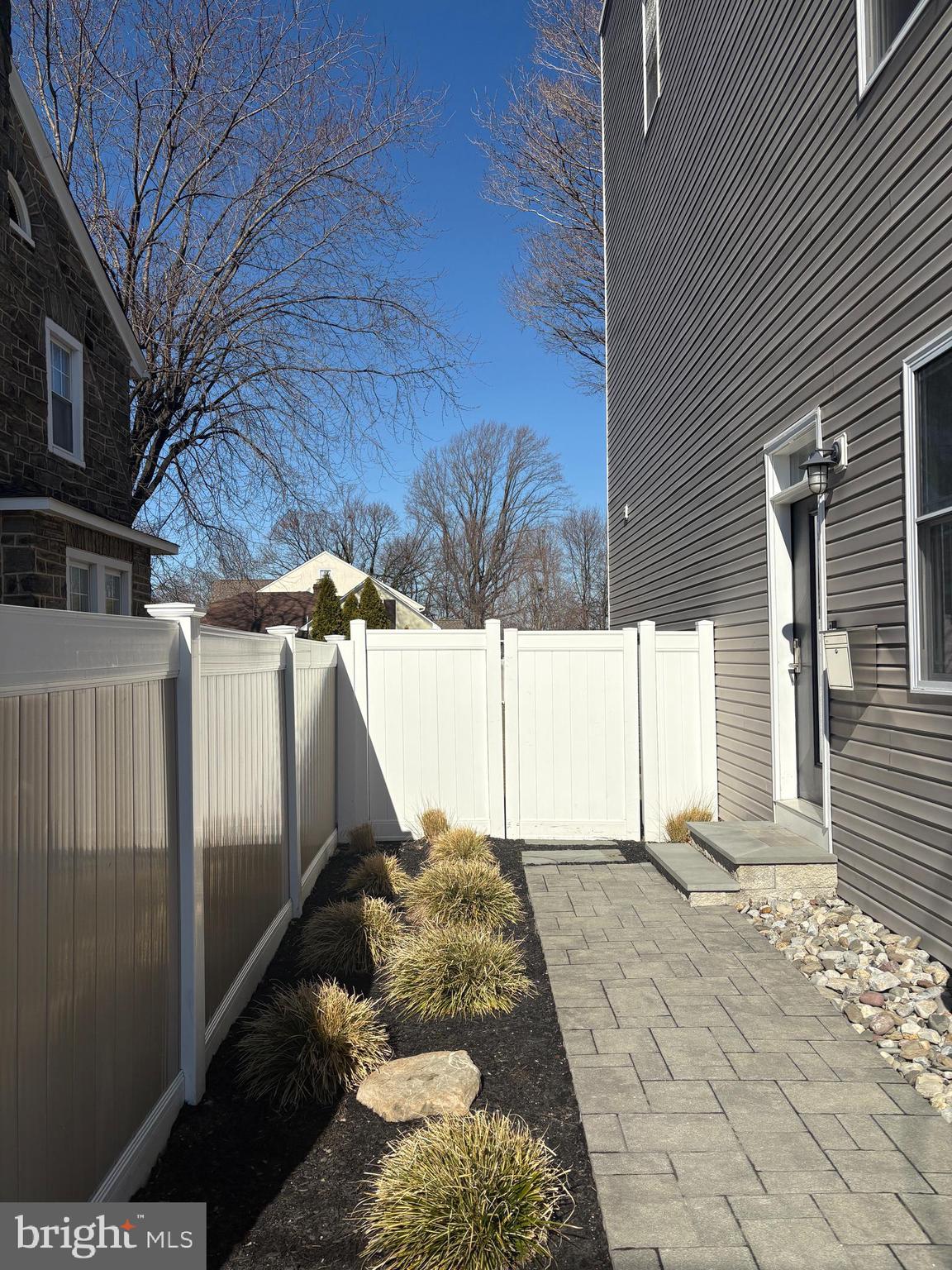ROXBOROUGH - Residential