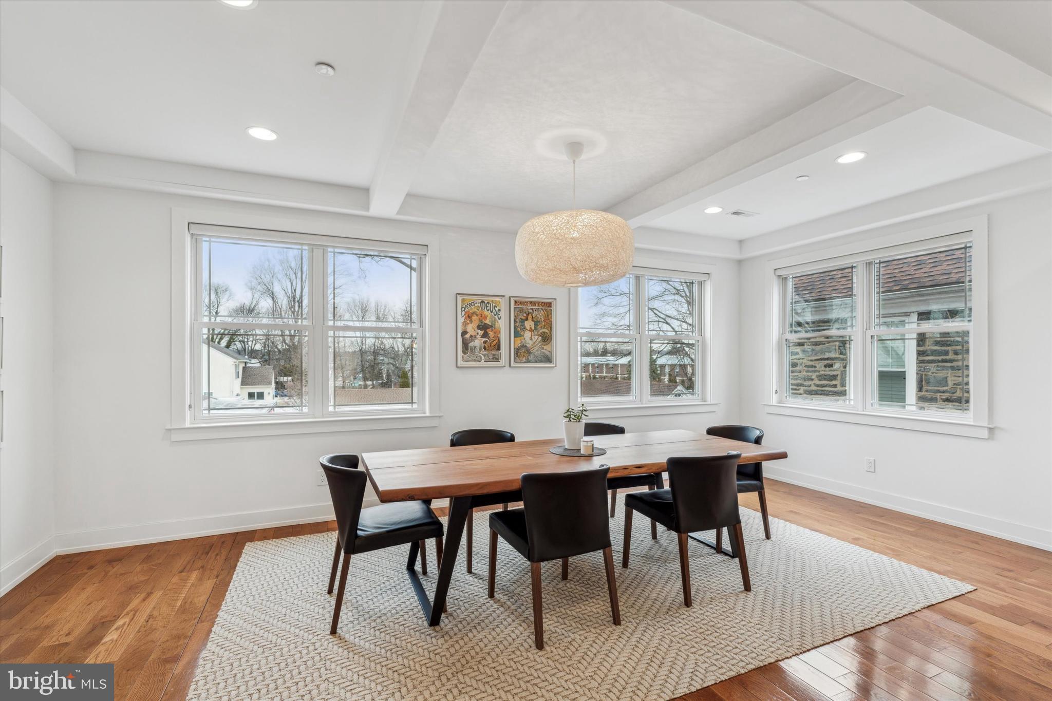 ROXBOROUGH - Residential