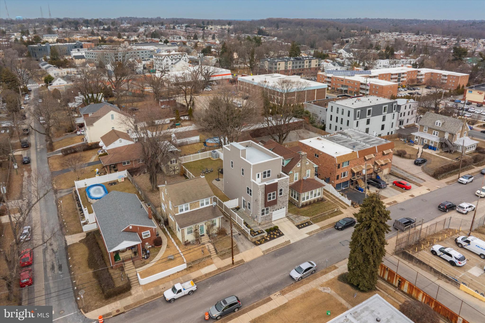 ROXBOROUGH - Residential