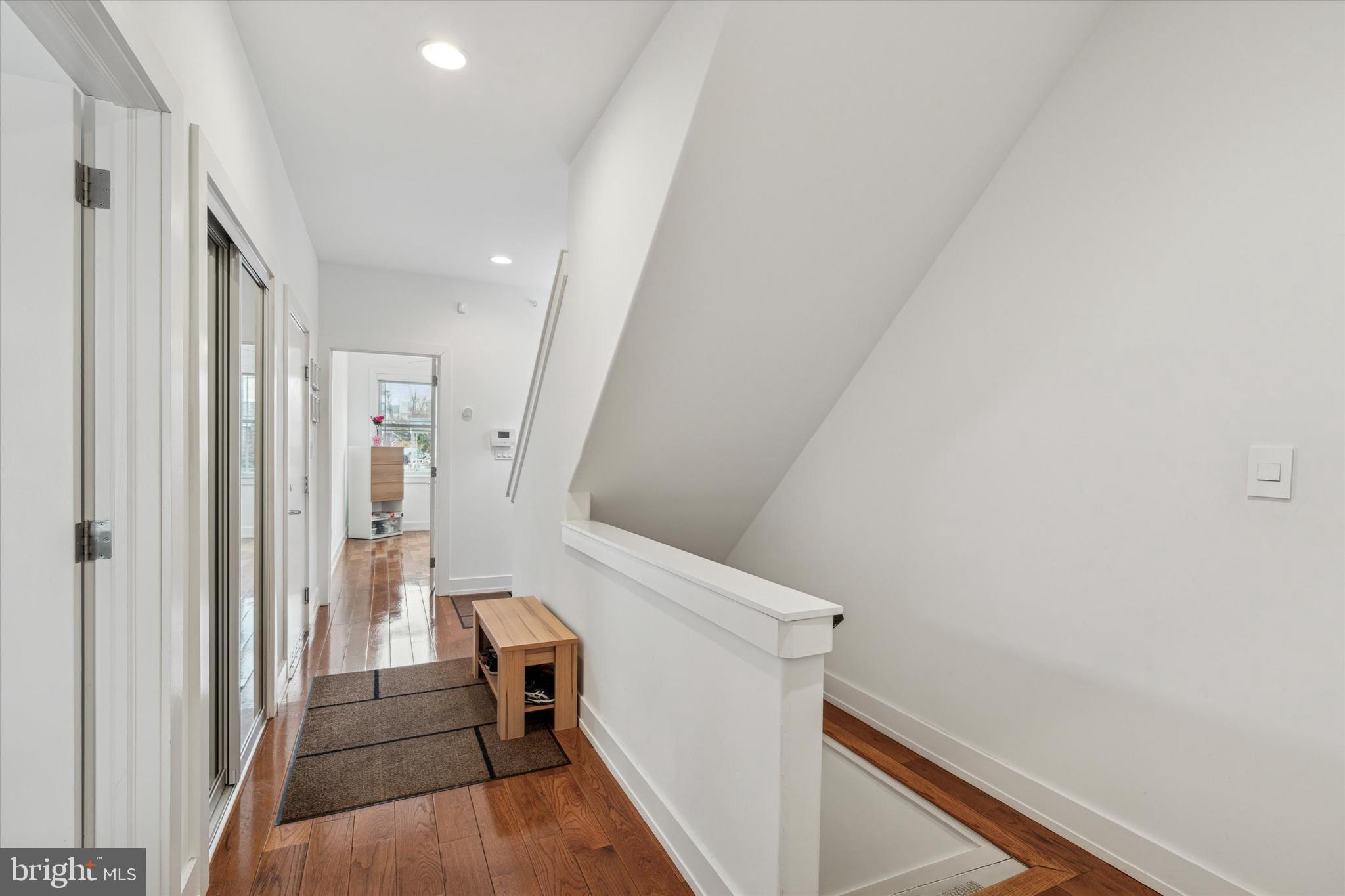 ROXBOROUGH - Residential