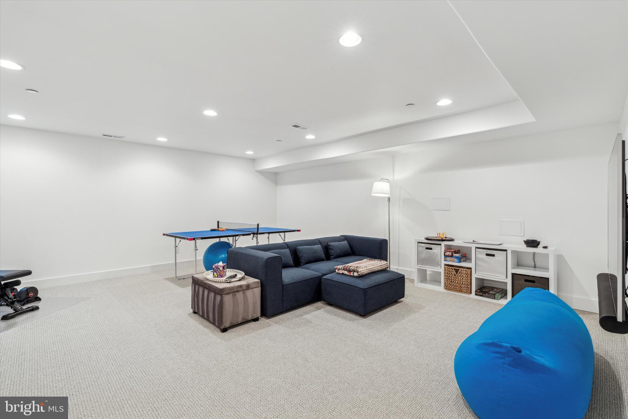 ROXBOROUGH - Residential