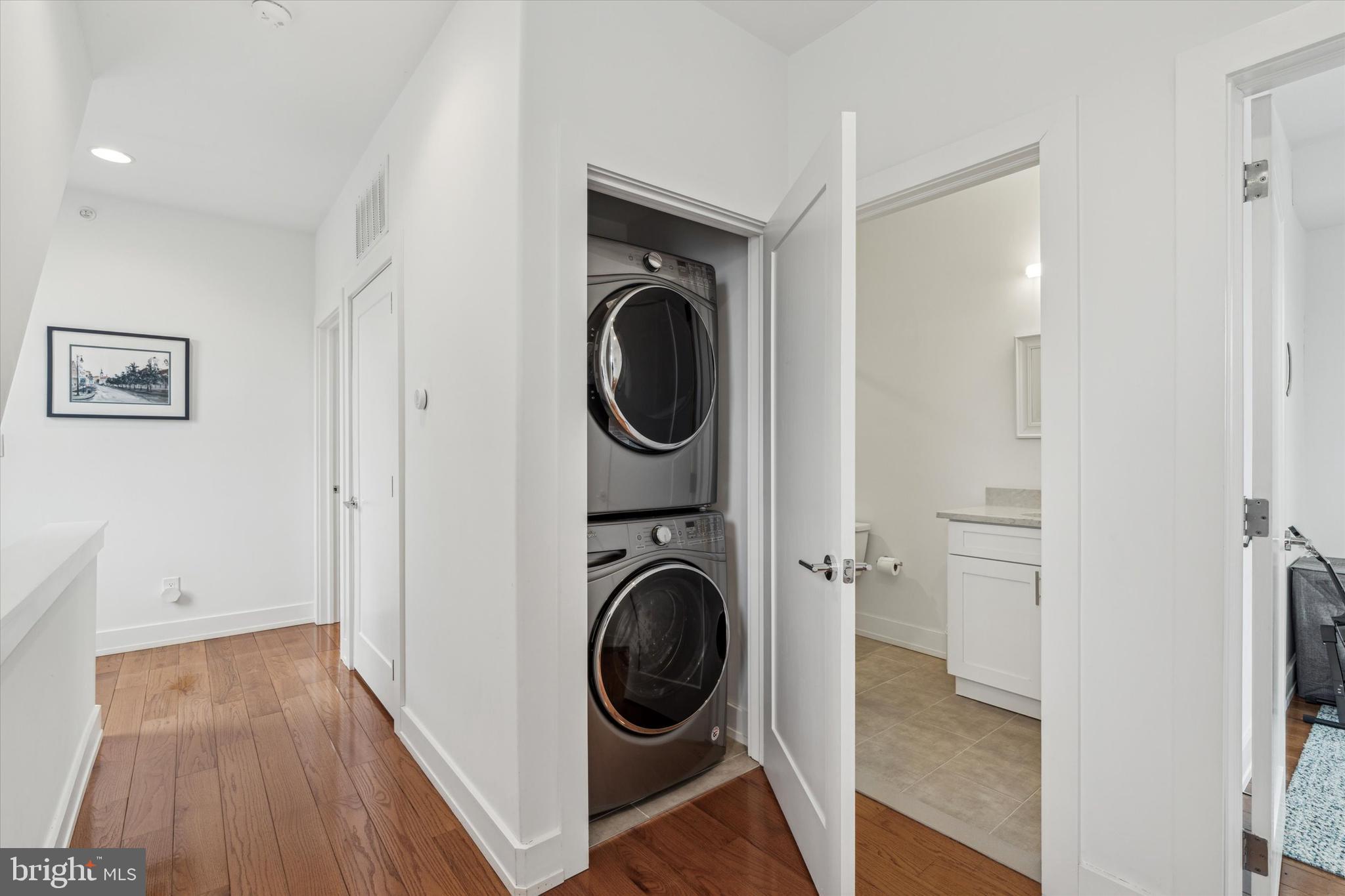 ROXBOROUGH - Residential