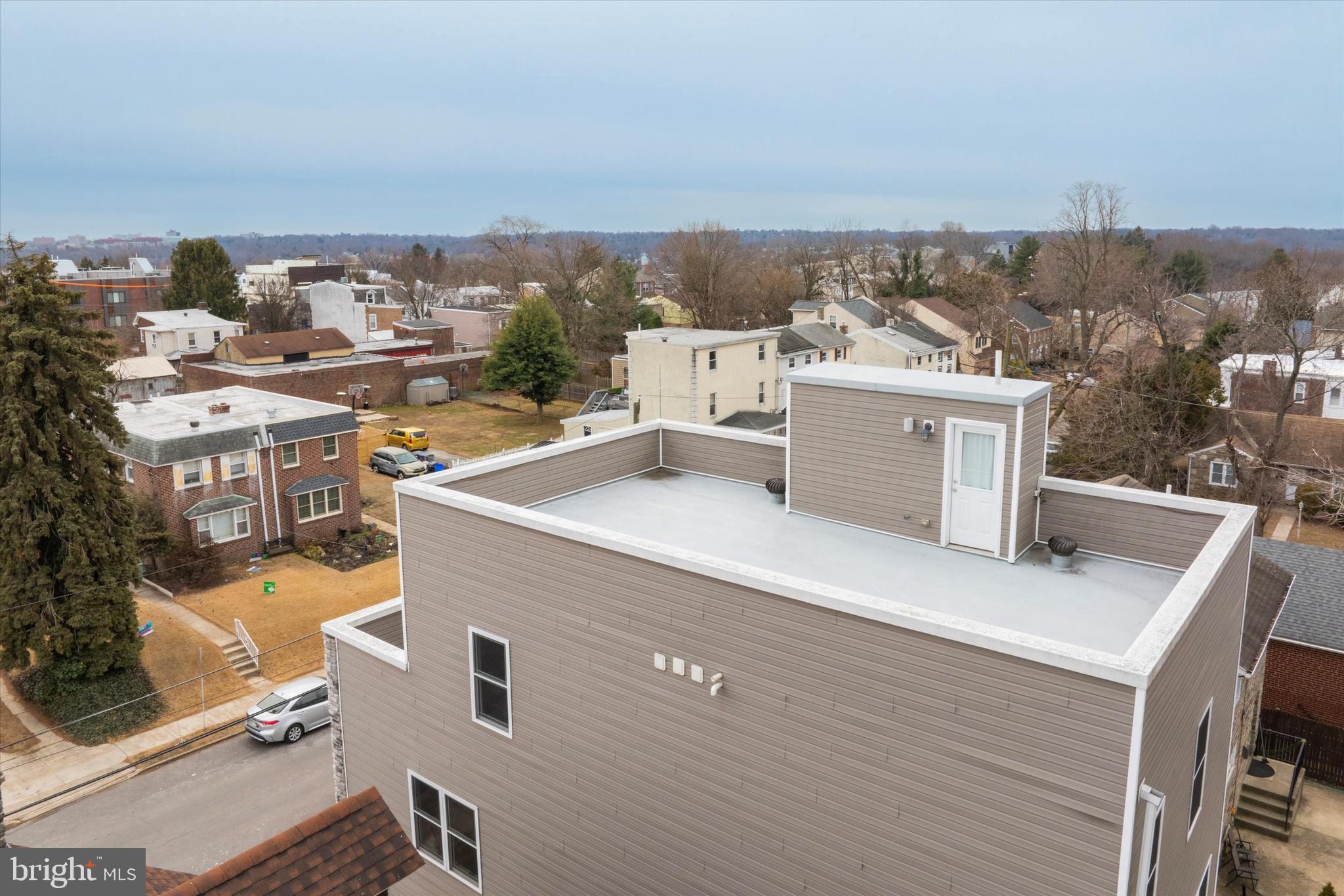 ROXBOROUGH - Residential