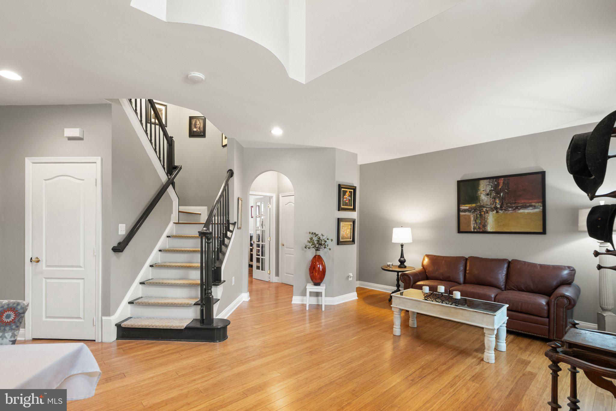 SPYGLASS HILL - Residential