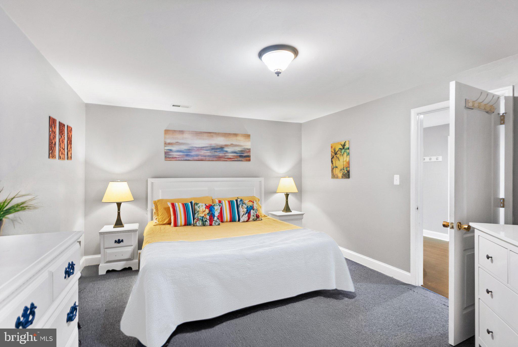 SPYGLASS HILL - Residential
